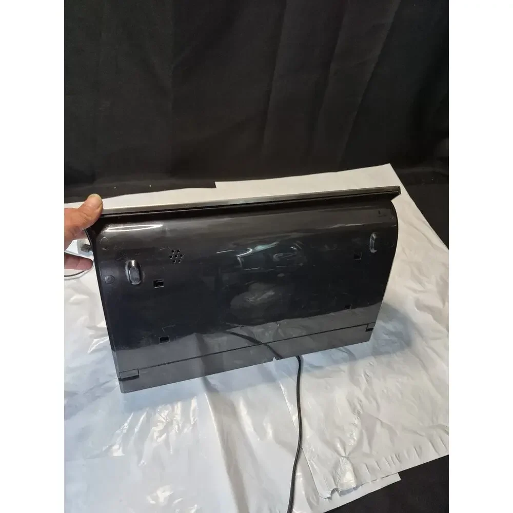 FoodSaver V3840 Vacuum Sealer w Bags Stainless, Clean And Ready Works Perfect..